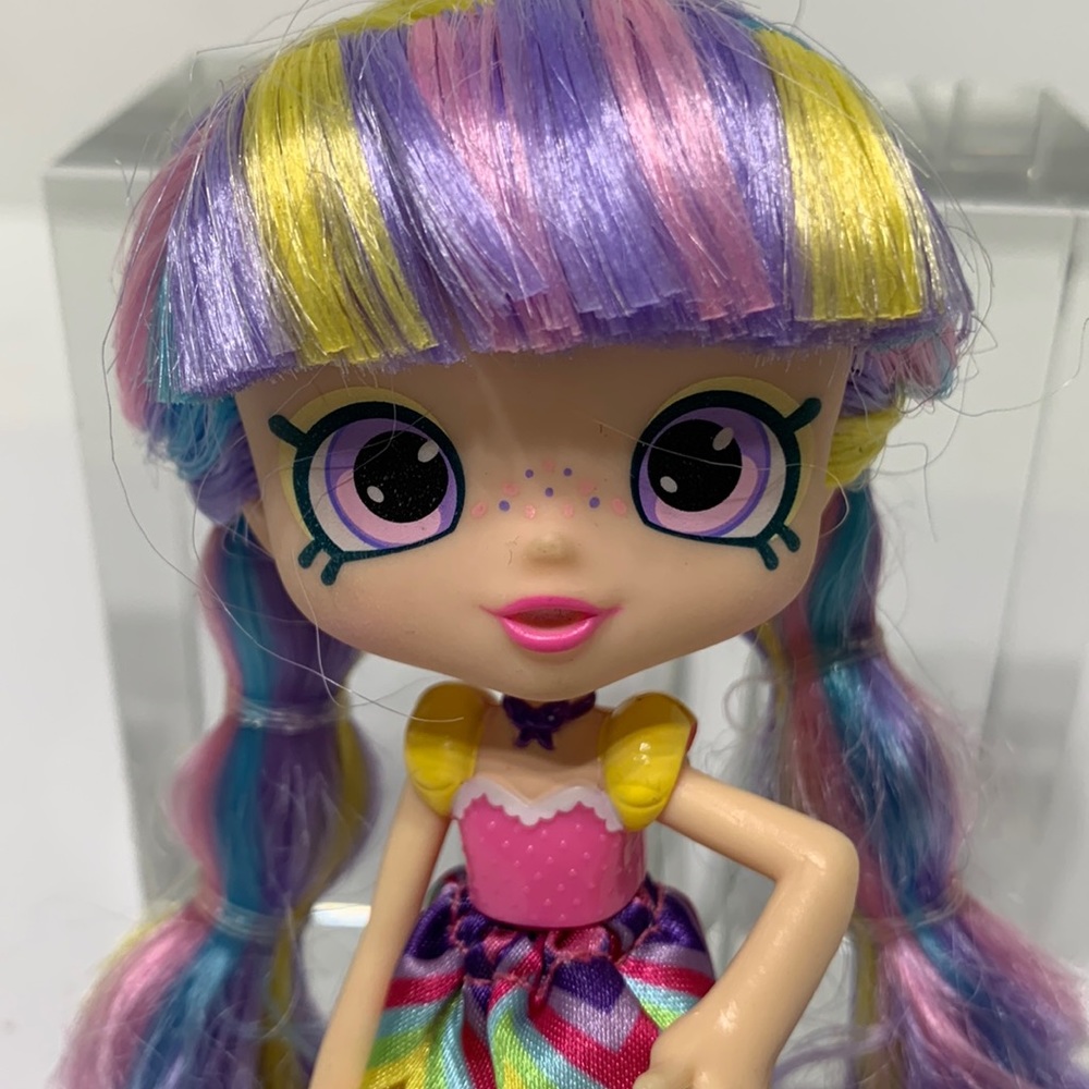 Rainbow Kate doll shopkins